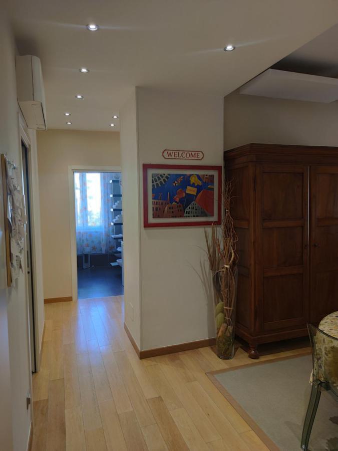 Appartamento Emmerosa, Centro Citta, Parcheggio Verona Exteriör bild